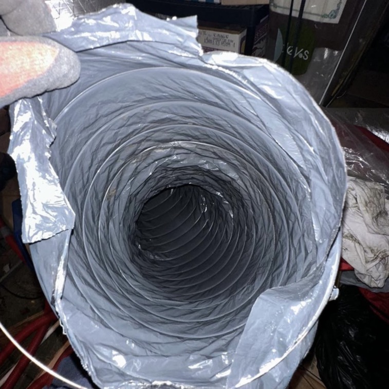 Flexible air duct with visible buildup